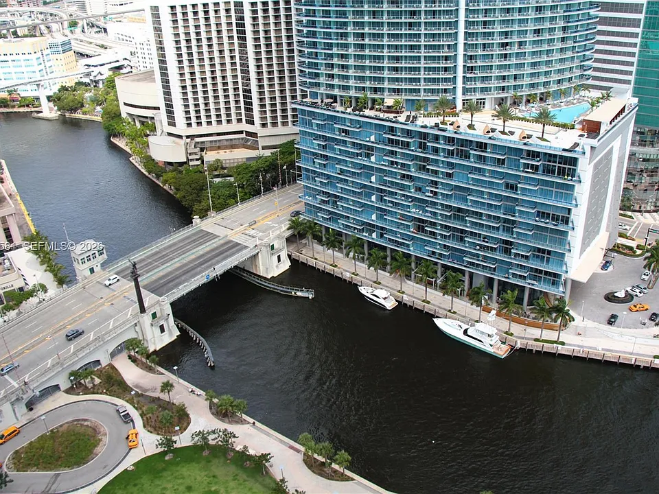 465 Brickell Ave