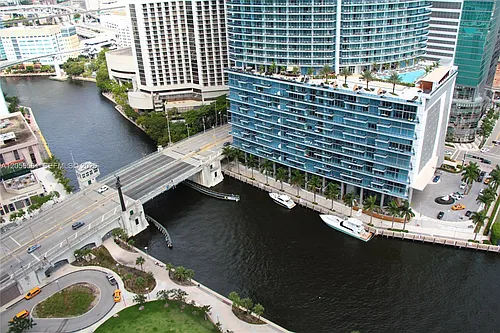 465 Brickell Ave Photo 1