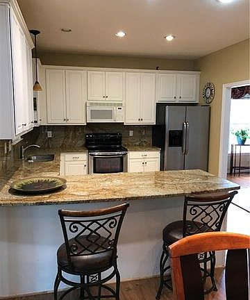 2nd image of 7209 Oakmere Ct