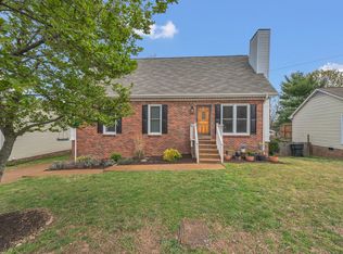 5045 English Village Dr, Nashville, TN 37211