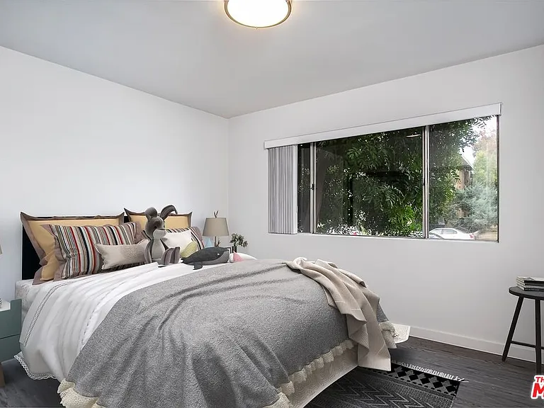 450 S Los Robles Ave #3 — Photo 8