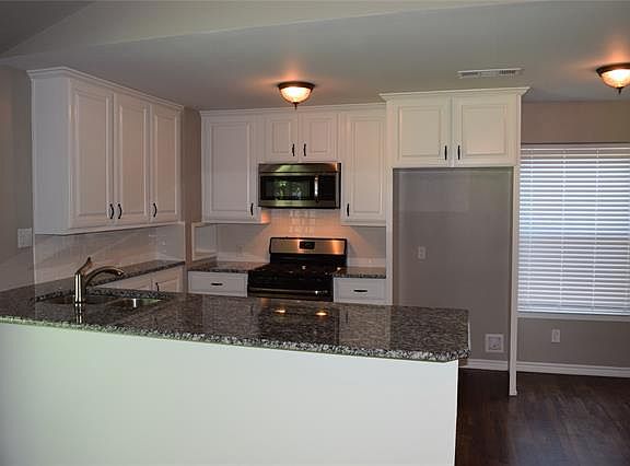 5th image of 3708 Alexandria Dr