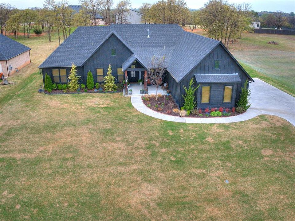 1st image of 53 N Oaks Rd