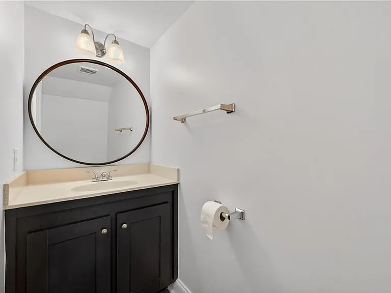 5676 Weblin Dr — Photo 15