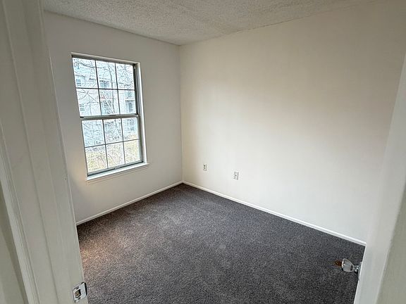 4th image of 12220 Stevenson Ct