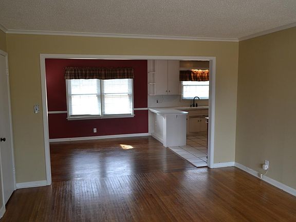 Dining room (from the living room)