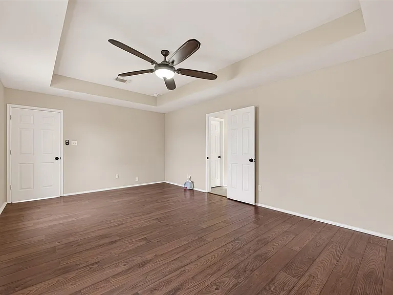 23035 Canal Rd — Photo 32