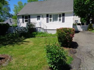 114 Moffitt St, Bridgeport, CT 06606