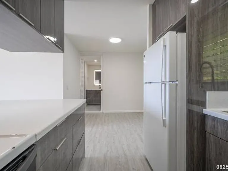 4970 Kilauea Ave #402 — Photo 8