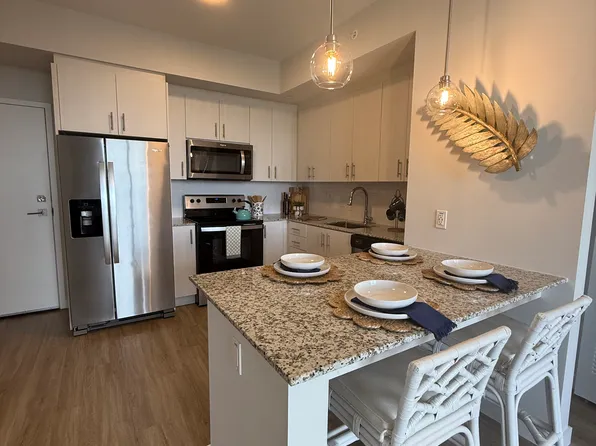 1435 W 31st St #B, Hialeah, FL 33012