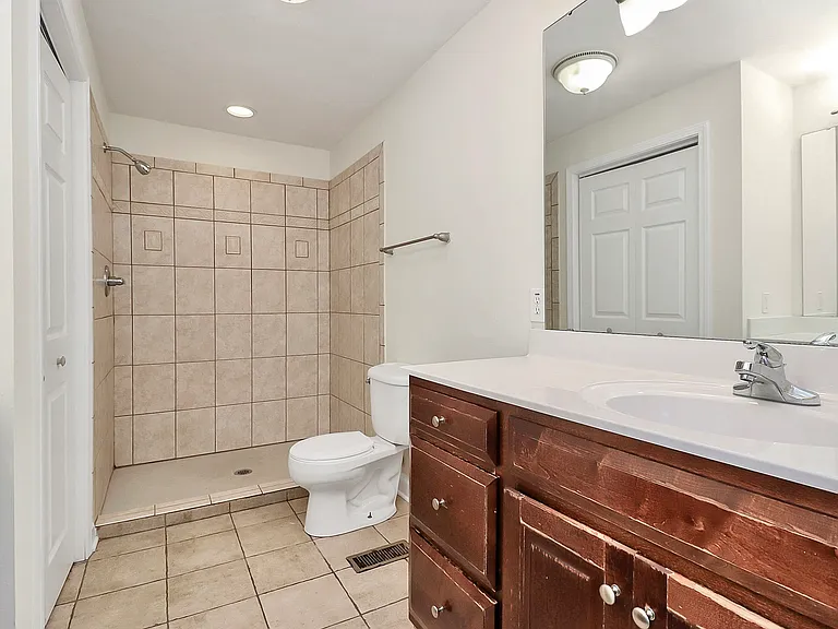 1005 Rainbow Dr — Photo 22