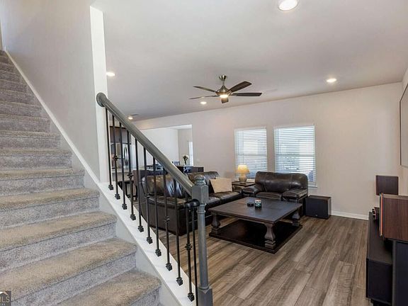 4th image of 2490 Canning View Ave