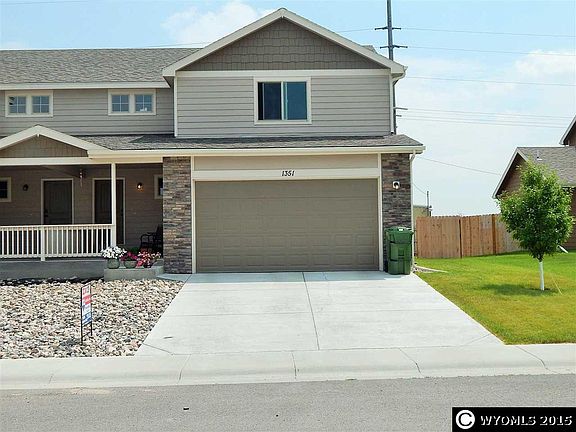2nd image of 1351 Meadow Ln