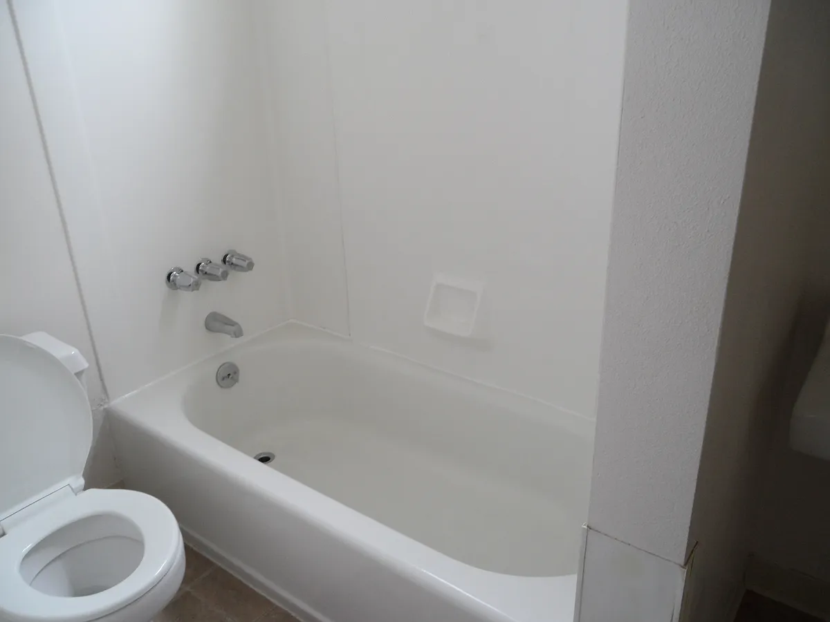 Building Photo - 807 Embarcadero Del Norte #2