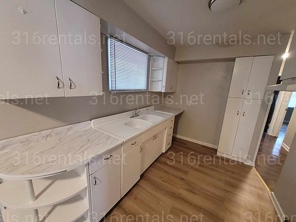 2nd image of 1506 N Waco Ave #1508-D