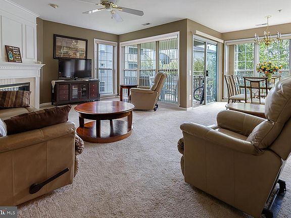 4th image of 92 Foxglove Dr #92