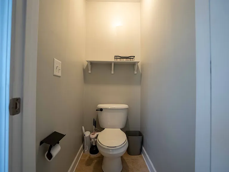 221 Berwick Dr — Photo 19