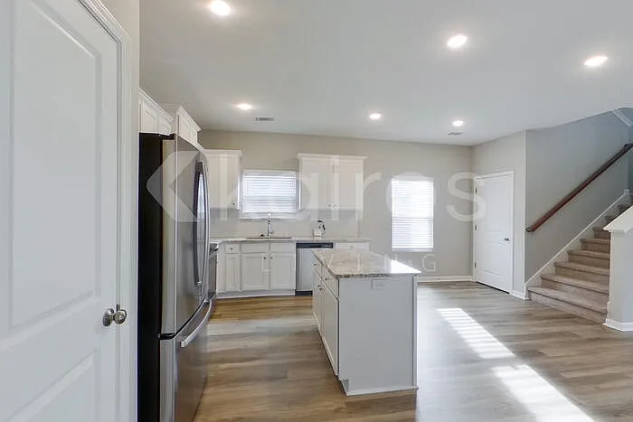 7321 Foggy River Dr — Photo 5