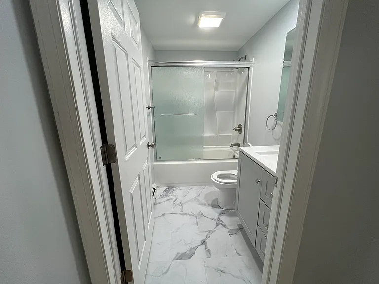 421 Philadelphia St #A — Photo 3