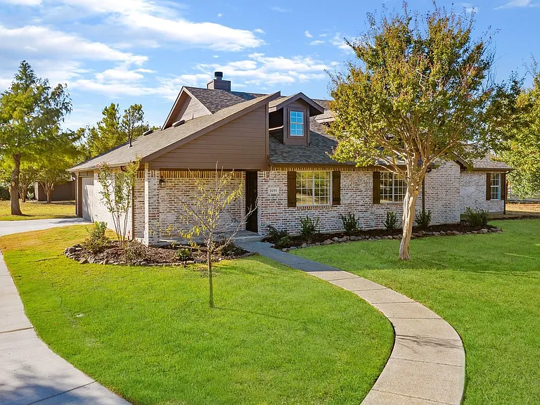 8285 Falcon Ct — Photo 13