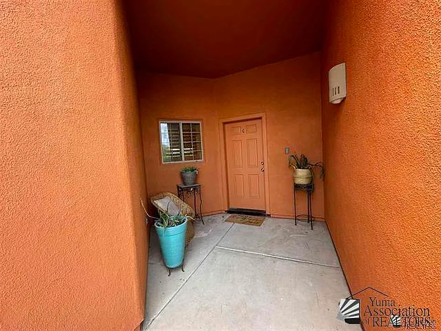 11857 E 27th Pl — Photo 3