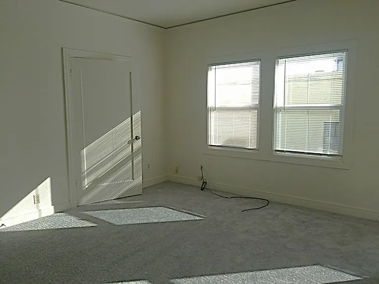 1757 Oxford St #18 — Photo 5