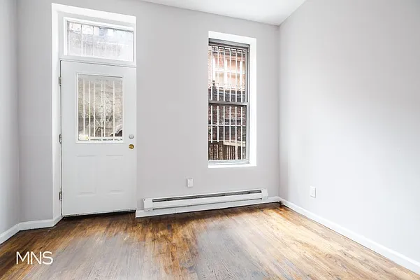 Rented by MNS Marketing | media 11