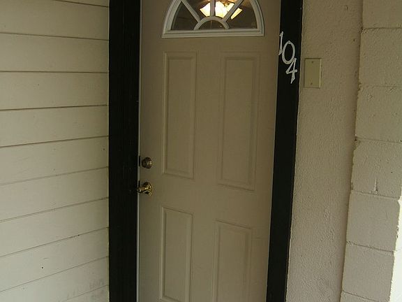5th image of 1121 & 1129 Magnolia Ave #1121-103