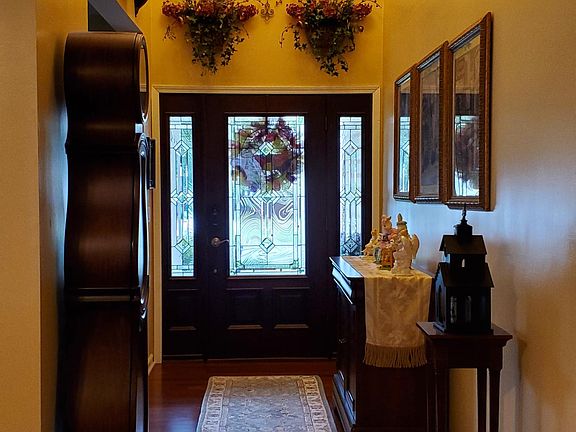 Spacious foyer