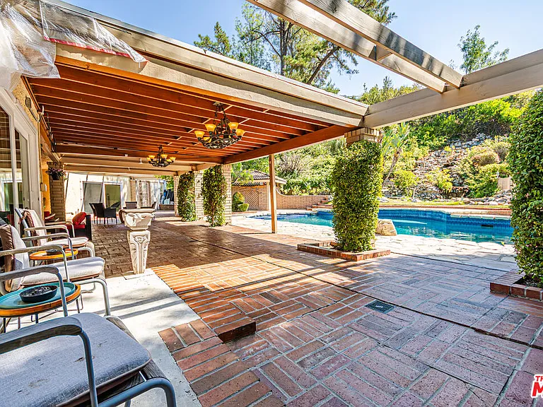 18022 Lake Encino Dr — Photo 28