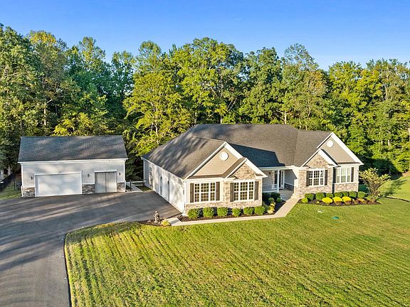 3rd image of 12214 Calverts Run Ct