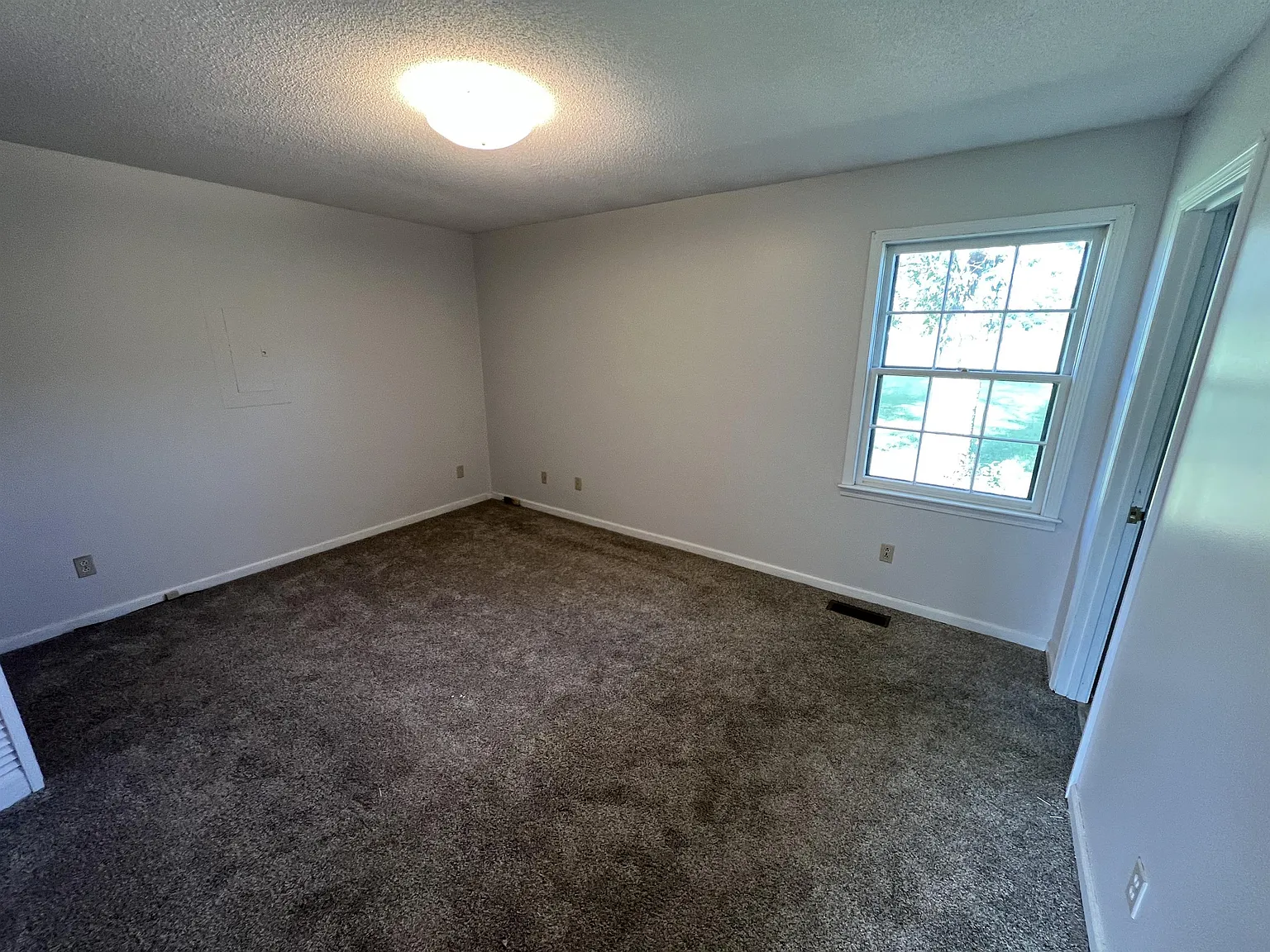 1060 East Martin Lane - 1 — Photo 4
