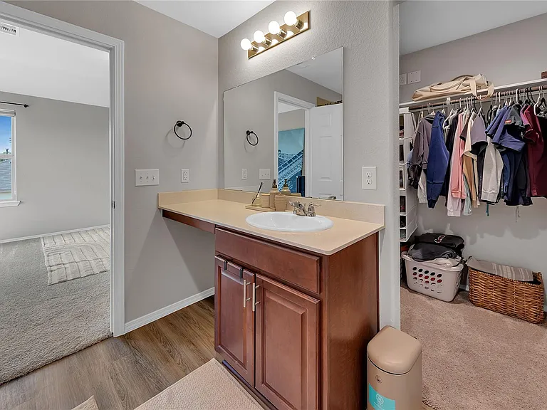 2147 Twisted Cedar Ct — Photo 23