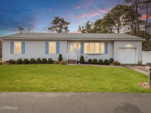 47 Poplar Street, Beachwood, NJ 08722