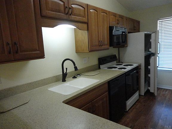 4th image of 334 Loveland Cir