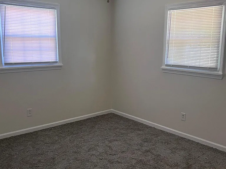 2720 Ewing Ford Rd — Photo 17