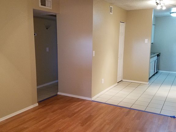 Dining Room & Kitchen!