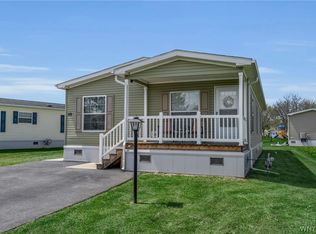 99 Elmhurst Dr, Lockport, NY 14094