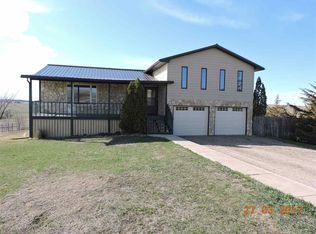 19185 Prairie Hills Rd, Belle Fourche, SD 57717