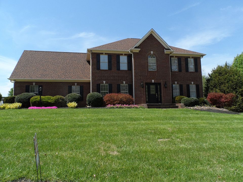 1st image of 452 Ashland Oaks Dr
