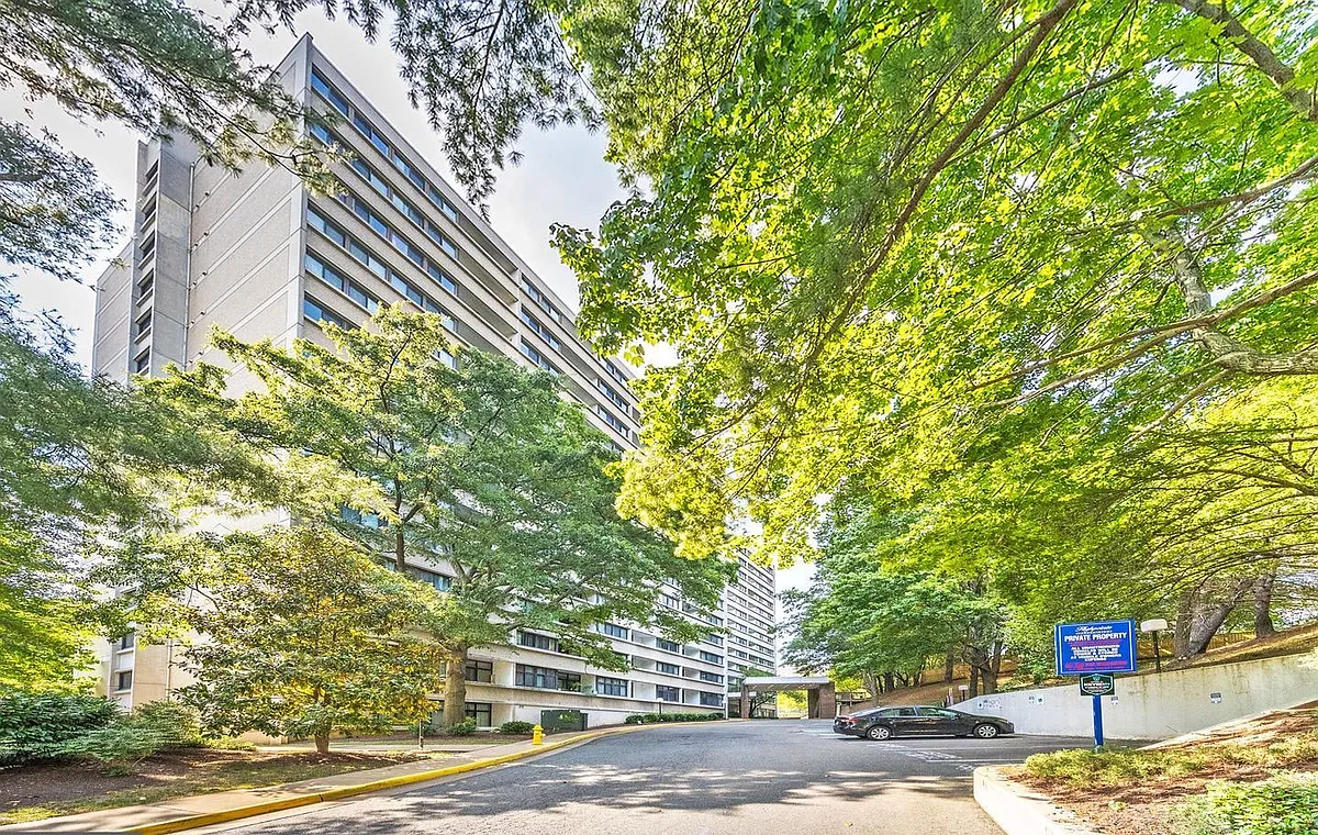 Building Photo - 5911 Edsall Rd #1104