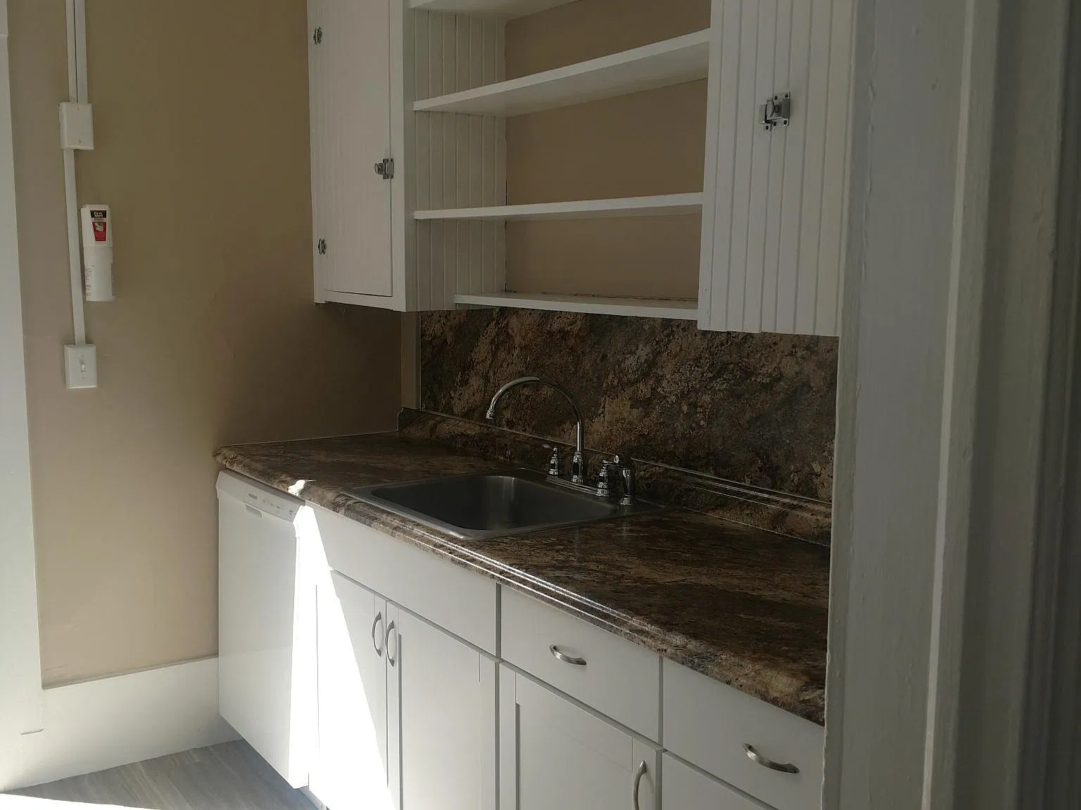 Studio, 500 sqft, $950 — Photo 3