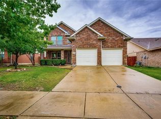 4030 Red Rock Dr, Heartland, TX 75126