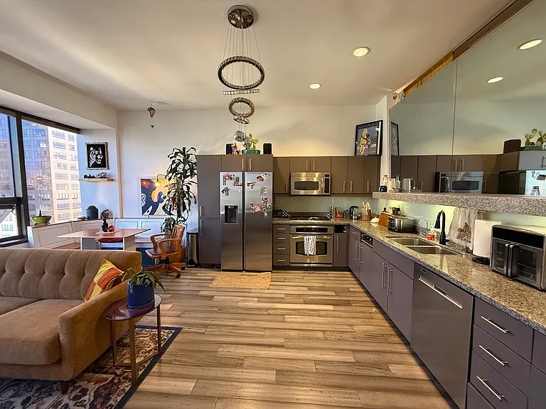 1100 Wilshire Blvd #2010 — Photo 9