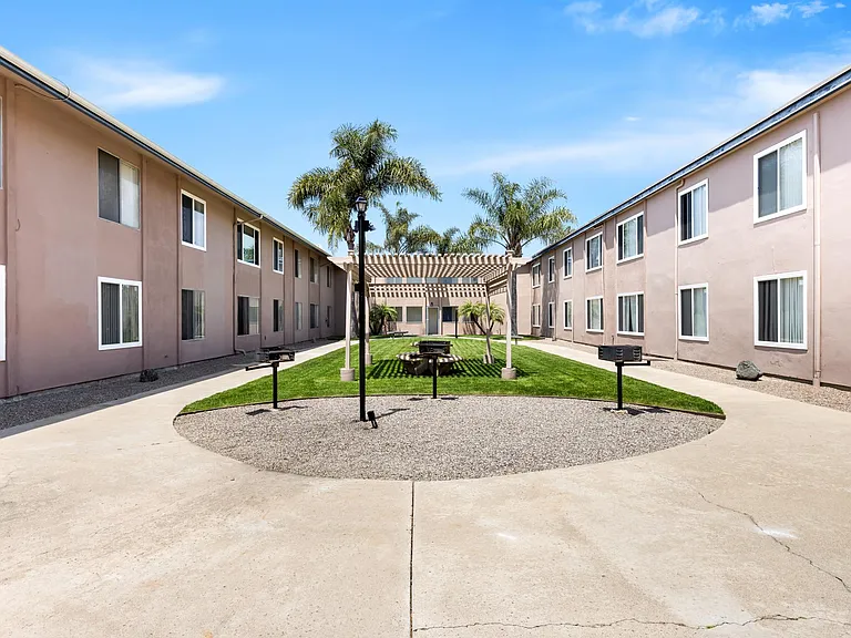 Lake Murray Villa Apartments — Photo 6