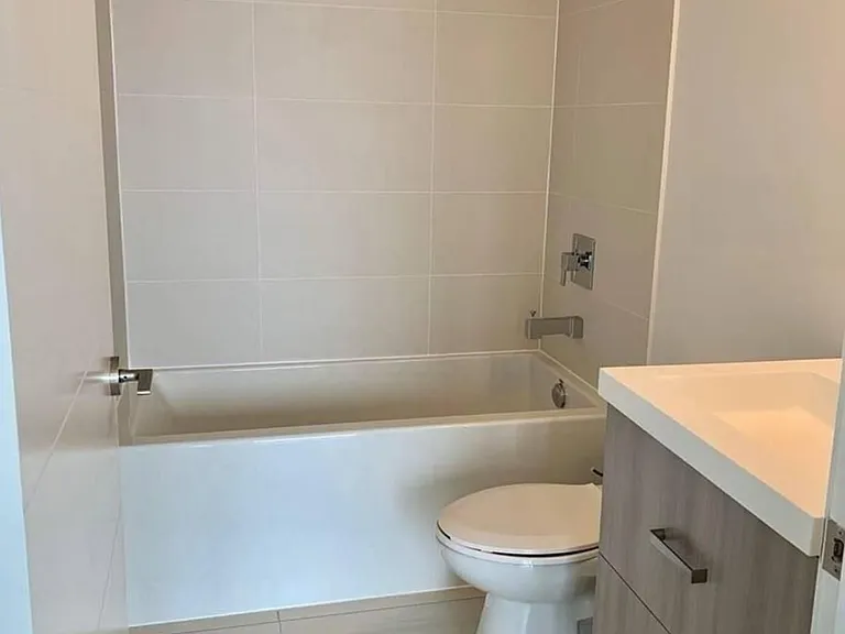 50 Wellesley St E #2806 — Photo 8