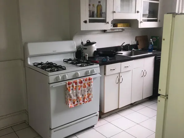 2185 Arey Rd APT 3, Cleveland, OH 44106