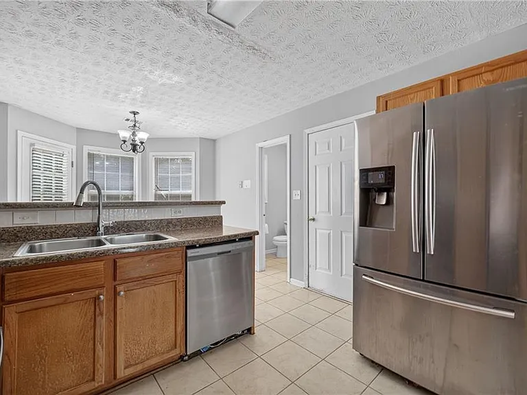 530 Sterling Pointe Ct — Photo 10