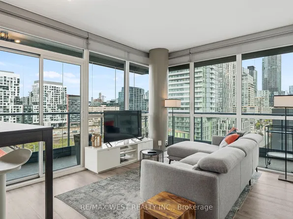 169 Fort York Blvd, Toronto, ON
