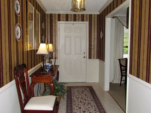 5th image of 32 New London Pl
